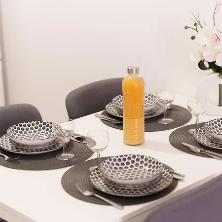 Luxueux Paris - Bagnolet - Les Lilas-Parking Gratuit Buitenkant foto