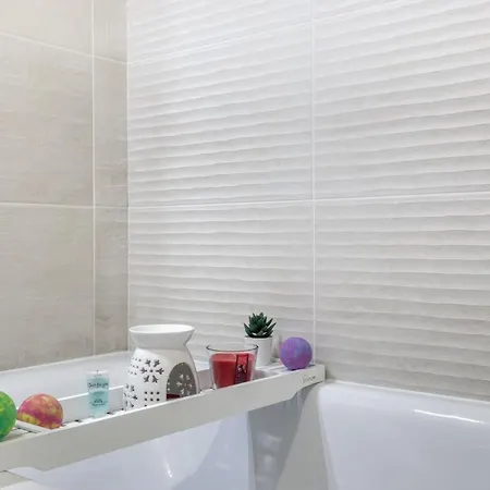 Luxueux Paris - Bagnolet - Les Lilas-Parking Gratuit Buitenkant foto